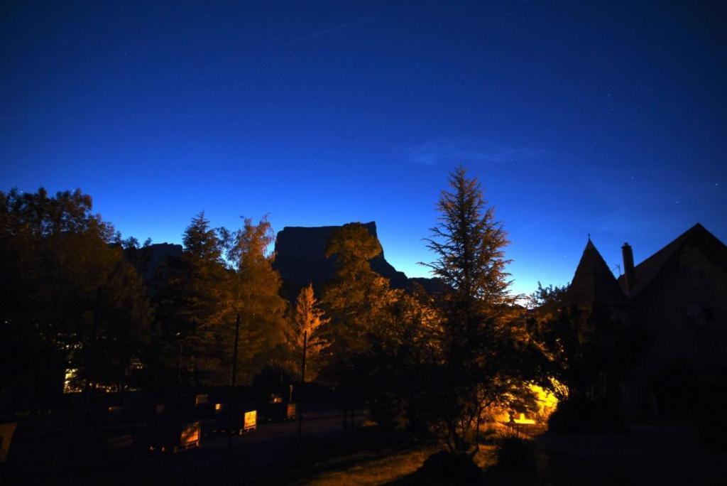 Chichilianne Chateau De Passieres מראה חיצוני תמונה